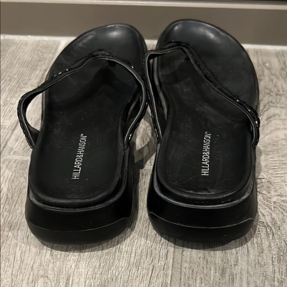 Hillard & Hanson Black Women's Thong Sandals size 8 - Picture 6 of 10